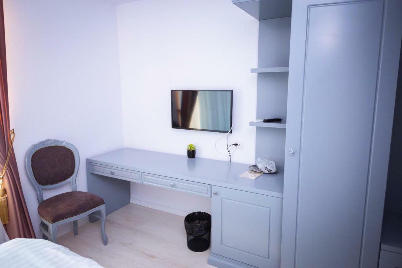 Hotel Glaris Tirgu Frumos Extérieur photo