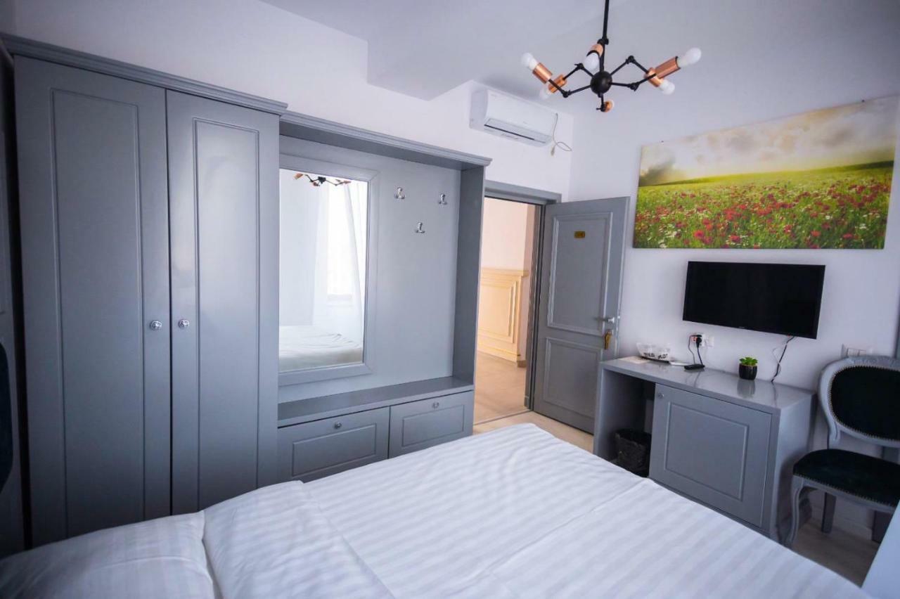 Hotel Glaris Tirgu Frumos Extérieur photo